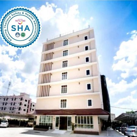 P.A. Thani Hotel Nakhon Sawan Extérieur photo