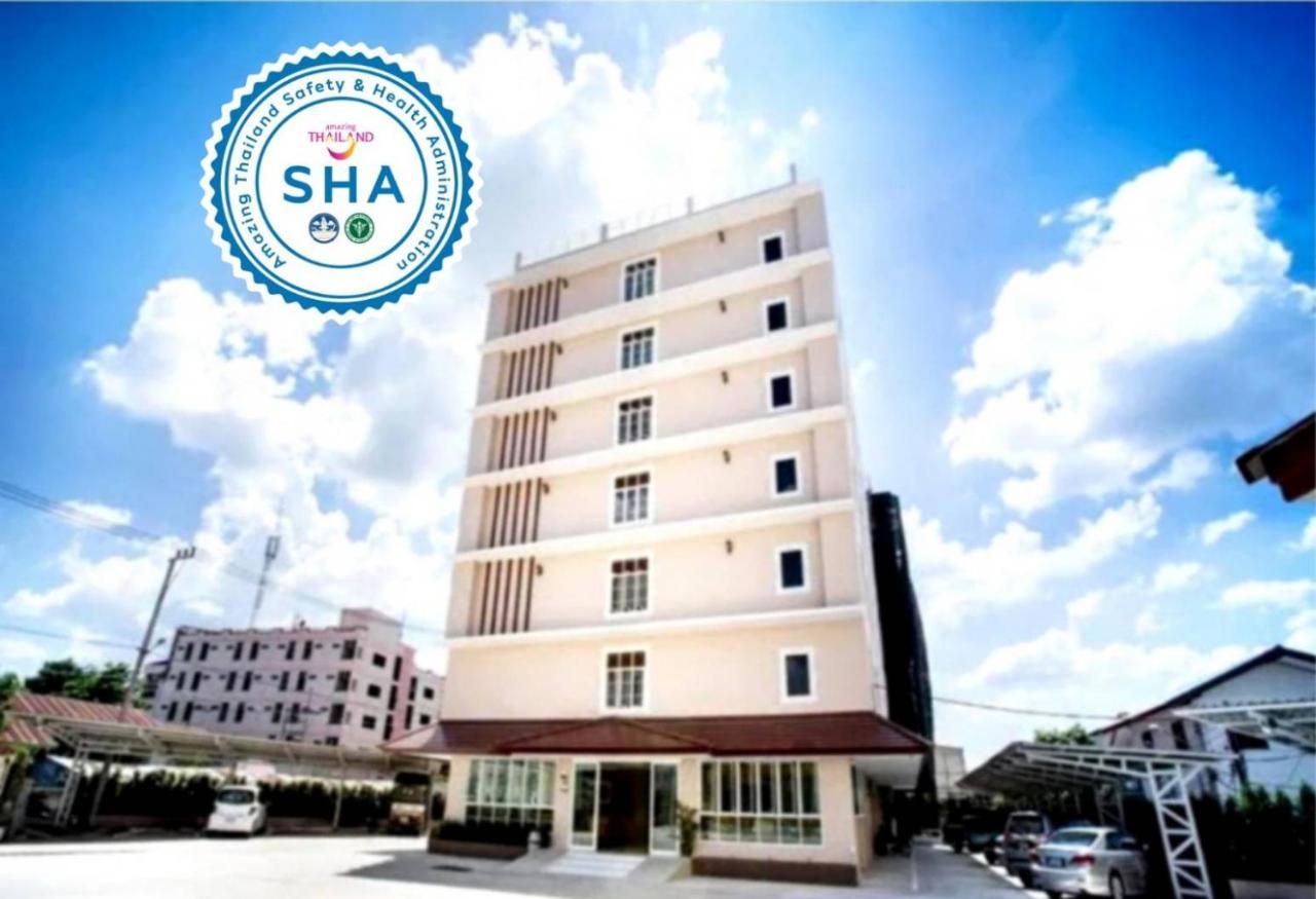 P.A. Thani Hotel Nakhon Sawan Extérieur photo
