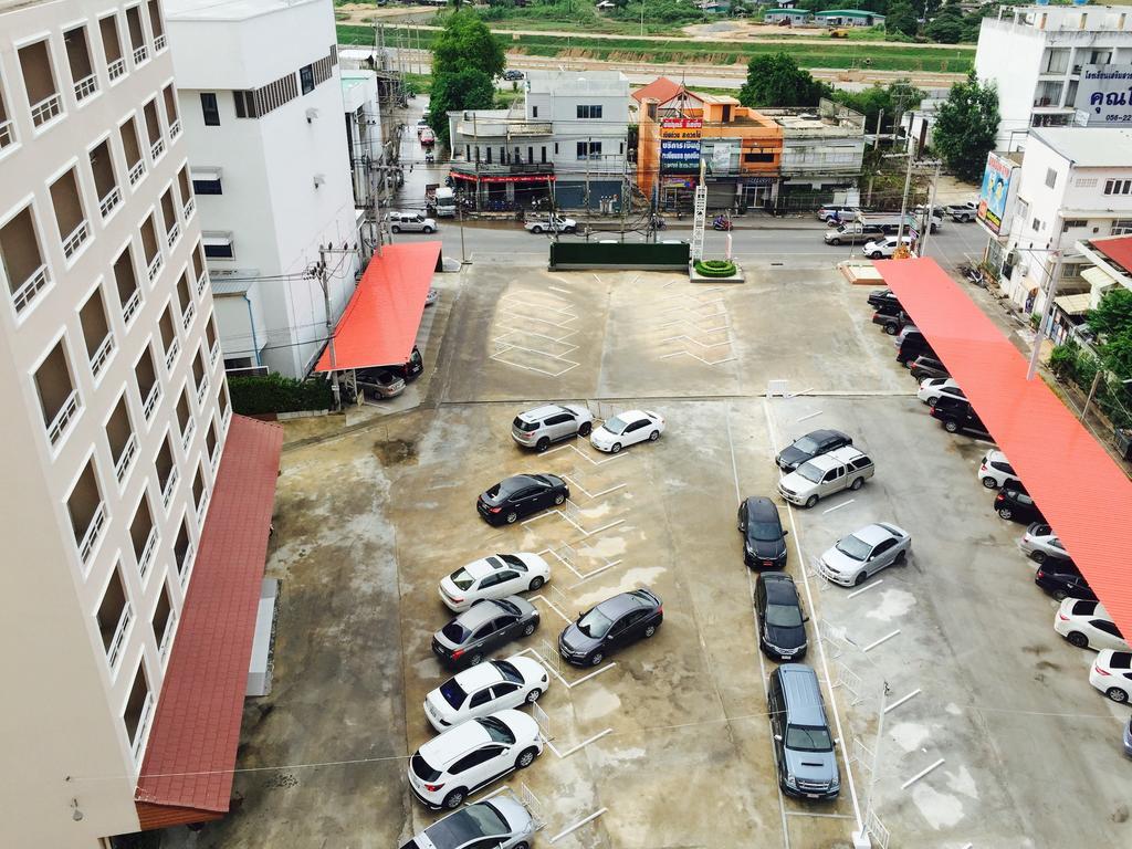 P.A. Thani Hotel Nakhon Sawan Extérieur photo